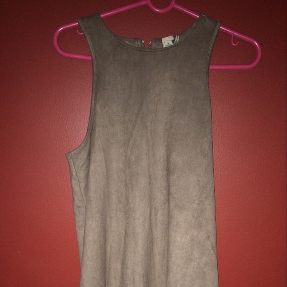 Sued dress - Picture 1 of 3